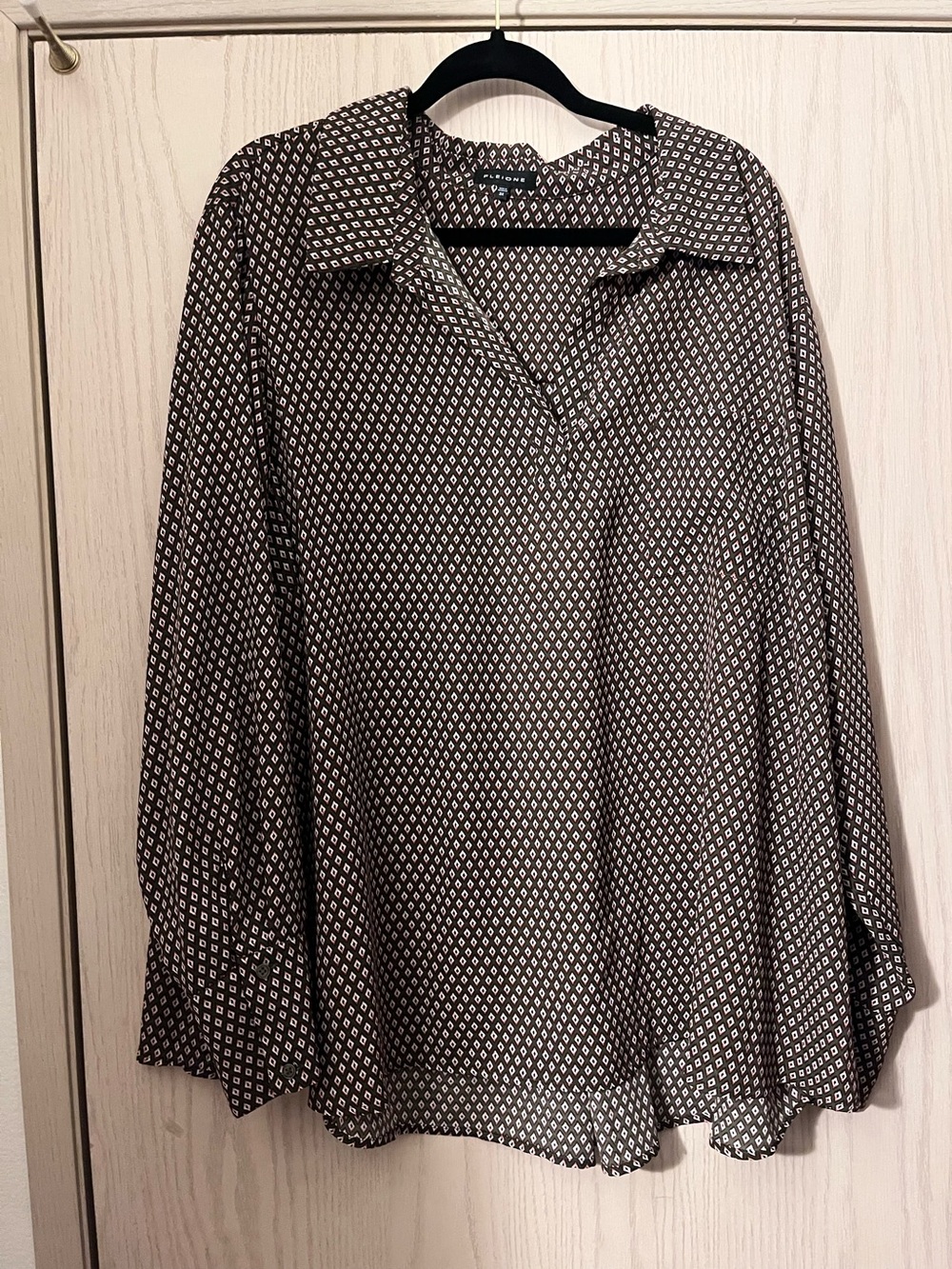 Pleione Black and White Geometric Button-Down Blouse